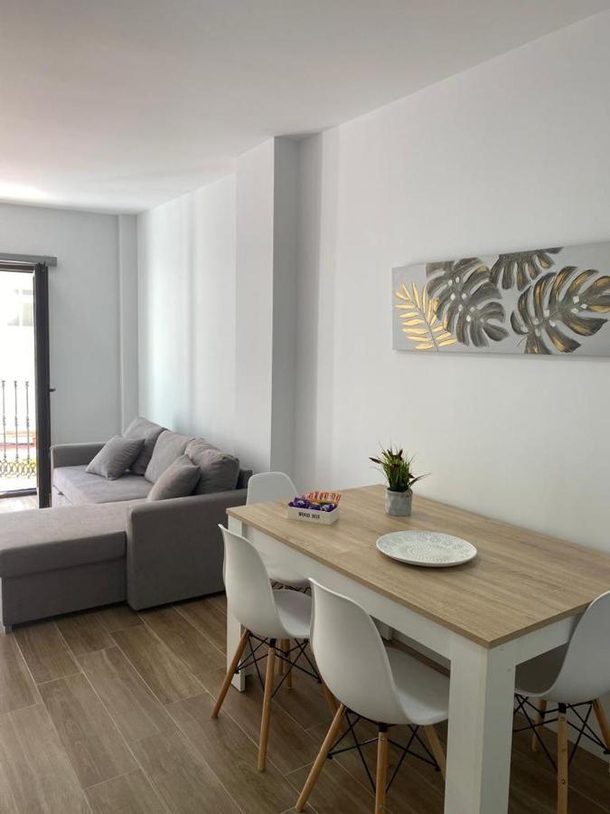 Apartamentos Marmoles Centro Малага Экстерьер фото